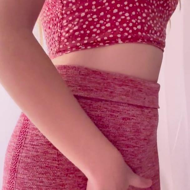 Diddly ASMR Cameltoe Pussy Rubbing Video Leaked